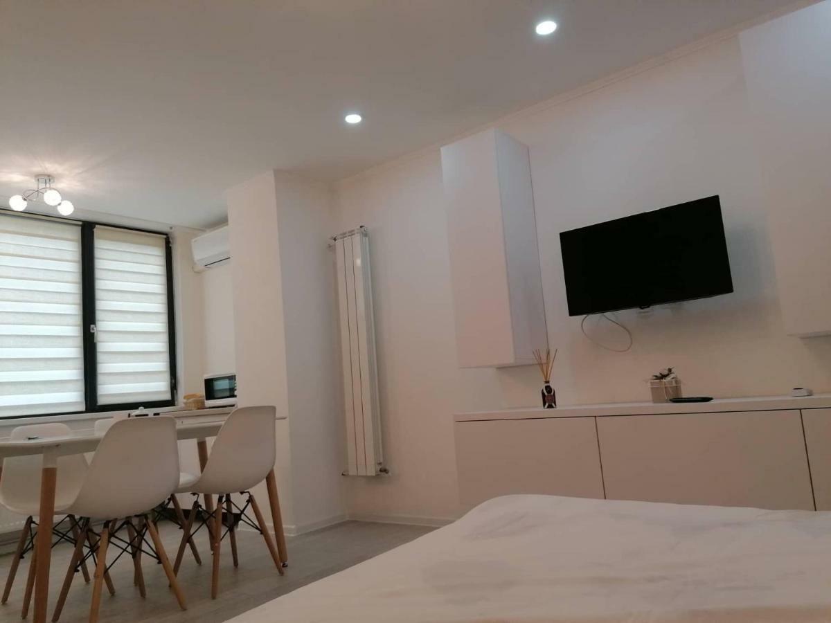 Appartement White Studio à Cluj-Napoca Extérieur photo